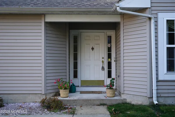 Property Slideshow image 3 of 47 | 9 abbot sq, Jackson, NJ, 08527