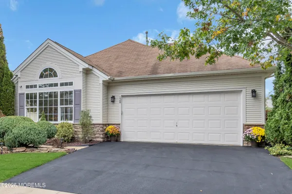 Property Slideshow image 2 of 32 | 128 eleanor rd, Manchester, NJ, 08759