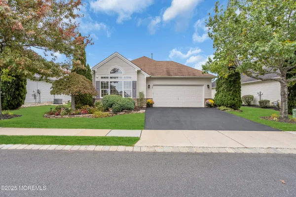 Property Slideshow image 3 of 32 | 128 eleanor rd, Manchester, NJ, 08759