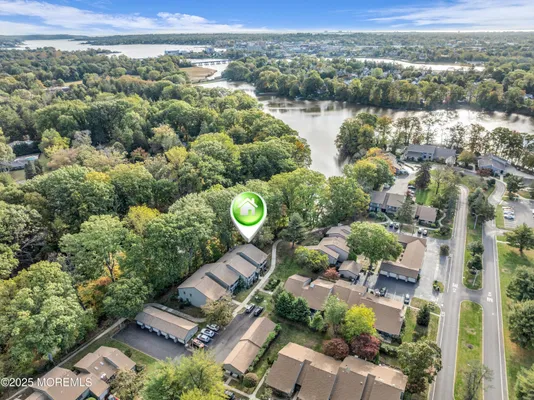 Property Slideshow image 2 of 23 | 33 auburn ct, Red Bank, NJ, 07701