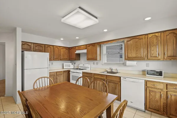 Property Slideshow image 3 of 19 | 7 bishop ct, Marlboro, NJ, 07746