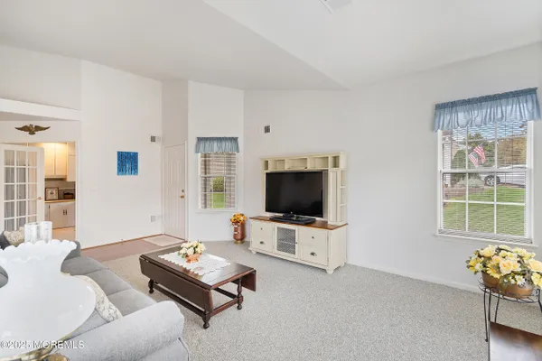 Property Slideshow image 3 of 40 | 1136b thornbury ln, Manchester, NJ, 08759