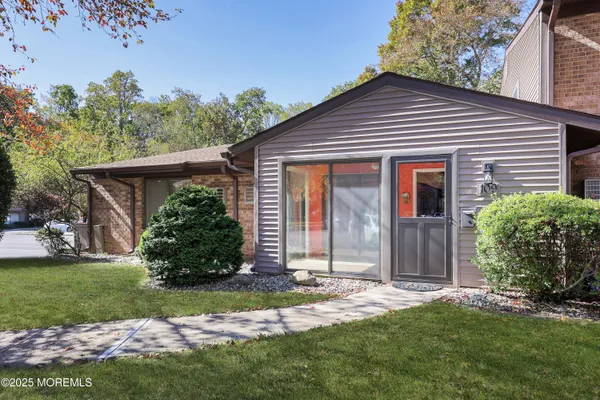 Property Slideshow image 2 of 38 | 109 lexington ct, Red Bank, NJ, 07701