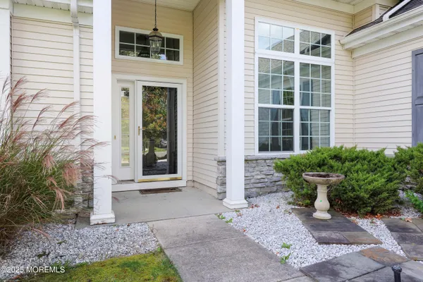 Property Slideshow image 2 of 47 | 28 passage ln, Barnegat, NJ, 08005