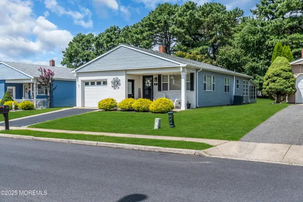 Property Slideshow image 3 of 34 | 15 encinitas dr, Toms River, NJ, 08757