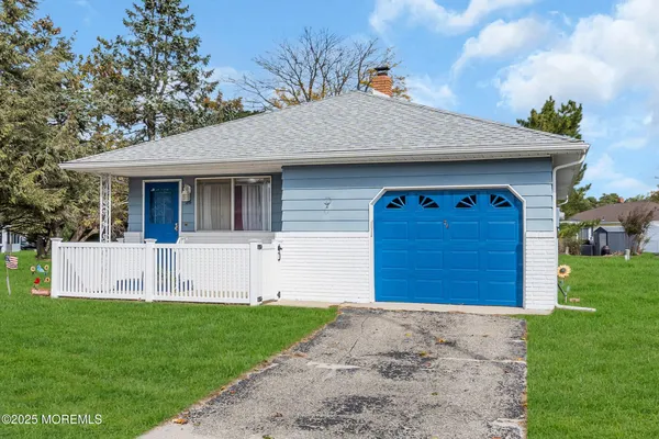 Property Slideshow image 2 of 21 | 26 christiansted st, Berkeley, NJ, 08757