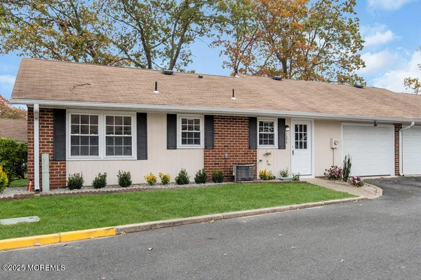 Property Slideshow image 2 of 22 | 1135 argyll cir d, Lakewood, NJ, 08701