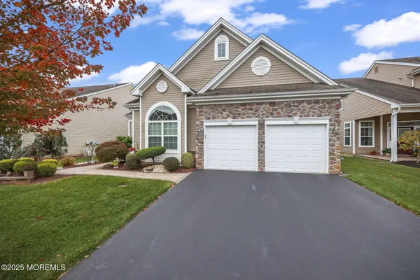 Property Slideshow image 2 of 40 | 240 diamond spring dr, Monroe, NJ, 08831