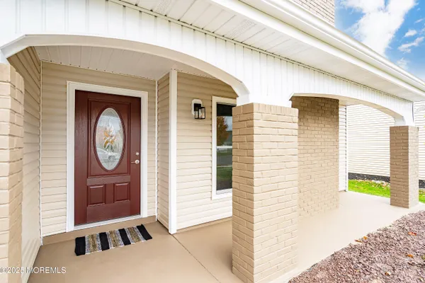 Property Slideshow image 3 of 28 | 38 twyford ln, Manchester, NJ, 08759