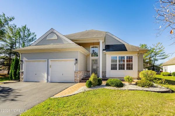 Property Slideshow image 2 of 52 | 71 eleanor rd, Manchester, NJ, 08759