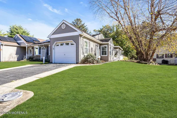 Property Slideshow image 3 of 39 | 5 spring st b, Whiting, NJ, 08759