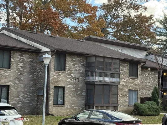 Property Slideshow image 2 of 17 | 171 amberly dr g, Manalapan, NJ, 07726