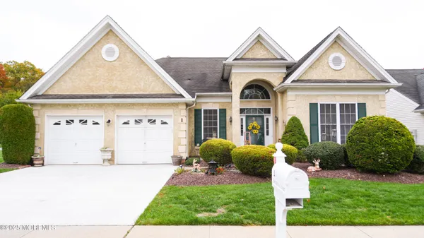 Property Slideshow image 2 of 50 | 1 belmont ct, Freehold, NJ, 07728