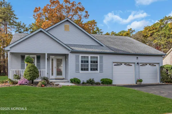 Property Slideshow image 2 of 36 | 406 lily ct # 1, Whiting, NJ, 08759