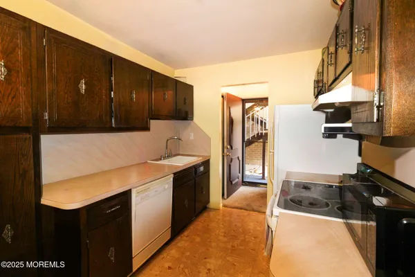 Property Slideshow image 3 of 24 | 24 meadow green cir a, Manalapan, NJ, 07726