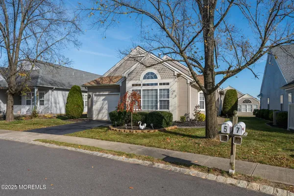 Property Slideshow image 2 of 42 | 5 geoffrey ct, Manchester, NJ, 08759