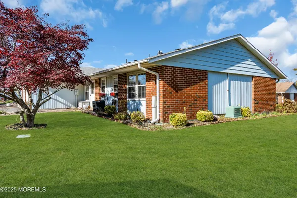 Property Slideshow image 3 of 36 | 1126a argyll cir a, Lakewood, NJ, 08701