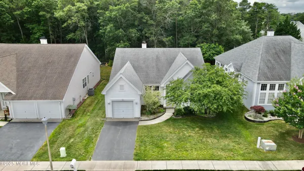 Property Slideshow image 3 of 50 | 18 valley stream pl, Barnegat, NJ, 08005