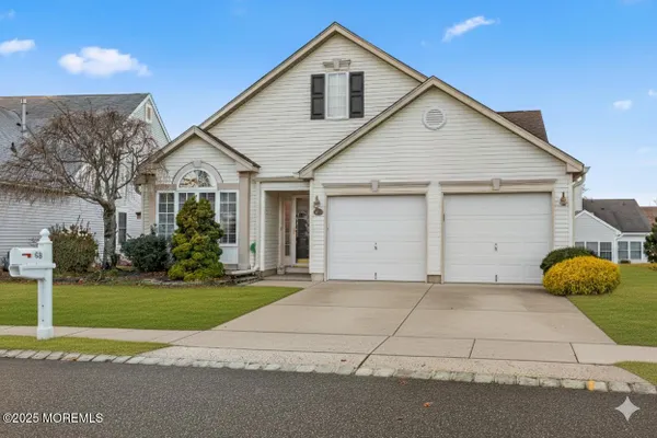 Property Slideshow image 2 of 32 | 68 baltusrol dr, Jackson, NJ, 08527