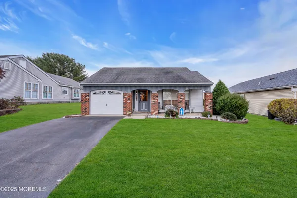 Property Slideshow image 3 of 33 | 139 buckingham dr, Manchester, NJ, 08759