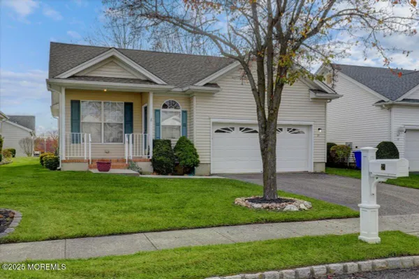 Property Slideshow image 3 of 33 | 21 shelley rd, Brick, NJ, 08724