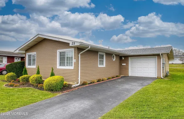 Property Slideshow image 3 of 59 | 25 whitman st, Brick, NJ, 08724