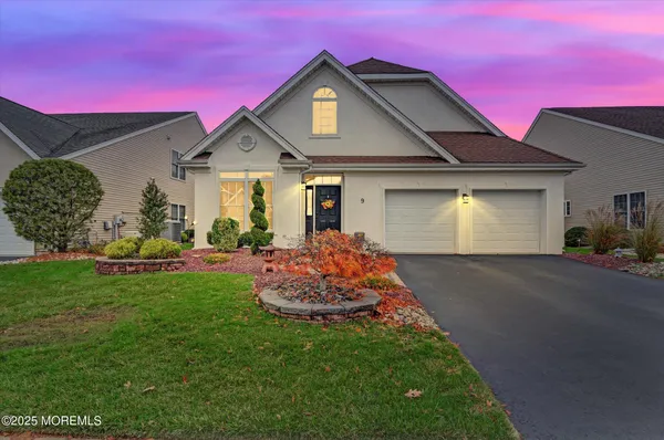 Property Slideshow image 3 of 61 | 9 crawford rd, Manalapan, NJ, 07726