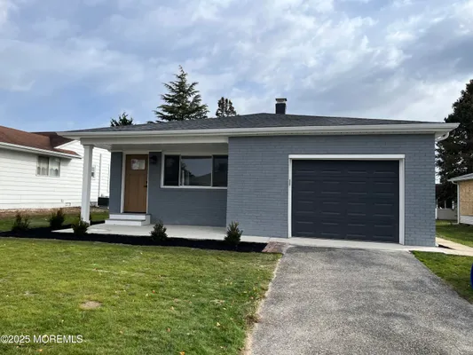 Property Slideshow image 2 of 9 | 7 santa fe ct, Toms River, NJ, 08757