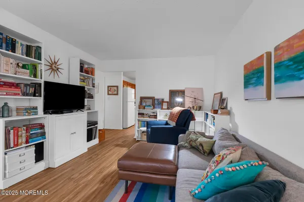 Property Slideshow image 3 of 25 | 53 farnworth close, Freehold, NJ, 07728