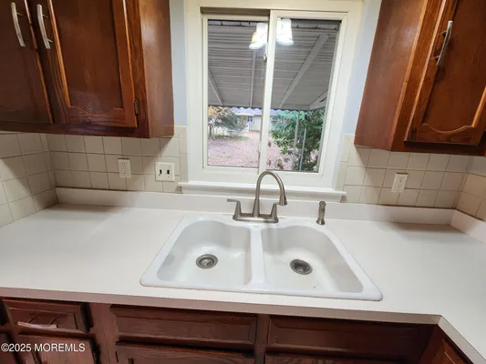 Property Slideshow image 3 of 13 | 18 hudson pkwy, Whiting, NJ, 08759