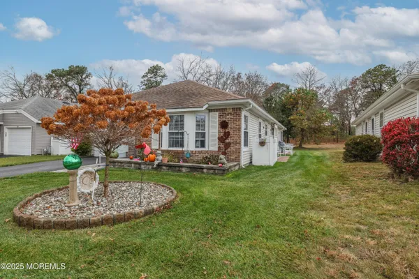 Property Slideshow image 2 of 2 | 13 sequoia ct, Barnegat, NJ, 08005