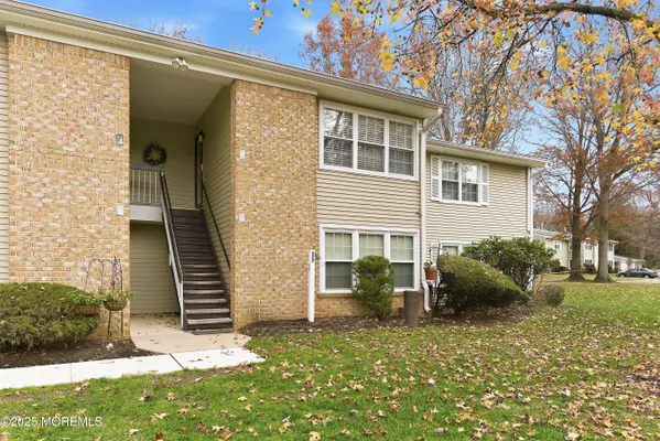 Property Slideshow image 2 of 29 | 7 boxwood ter # 250, Red Bank, NJ, 07701