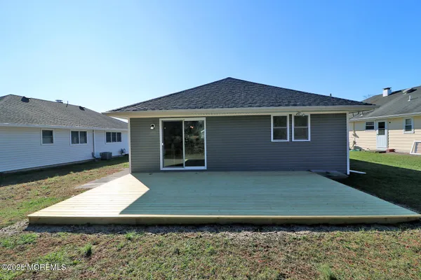 Property Slideshow image 2 of 43 | 16 mount dashan ln, Toms River, NJ, 08753