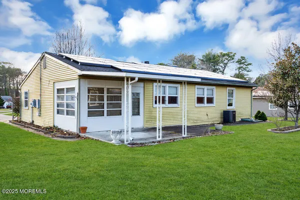 Property Slideshow image 2 of 18 | 9 apple ln, Whiting, NJ, 08759