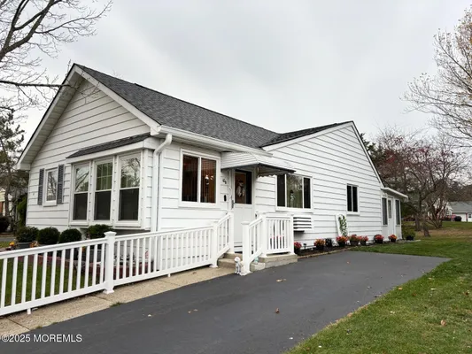 Property Slideshow image 3 of 57 | 10 constitution blvd b, Whiting, NJ, 08759