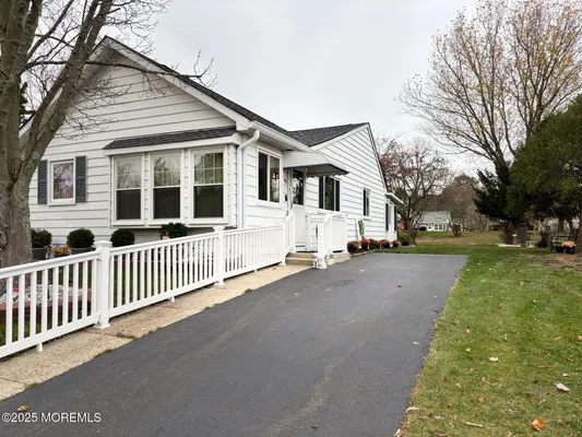 Property Slideshow image 2 of 57 | 10 constitution blvd b, Whiting, NJ, 08759