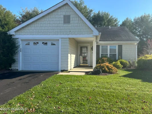 Property Slideshow image 2 of 18 | 21 harrogate ln, Manchester, NJ, 08759