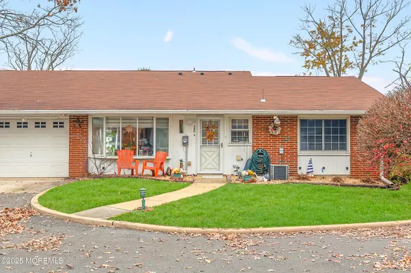 Property Slideshow image 2 of 40 | 588a lake point dr 100a, Lakewood, NJ, 08701