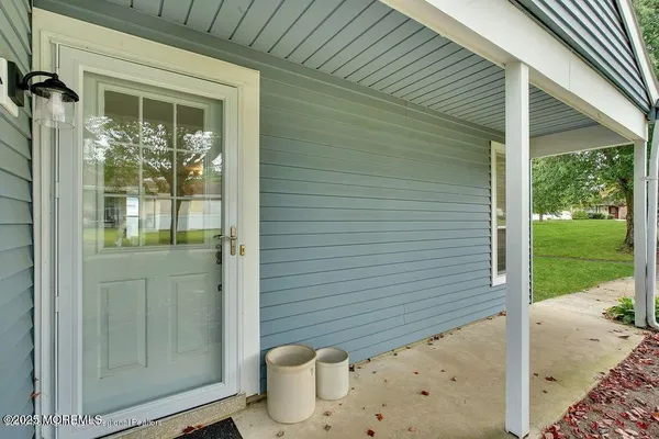 Property Slideshow image 3 of 19 | 949a liverpool cir, Manchester, NJ, 08759