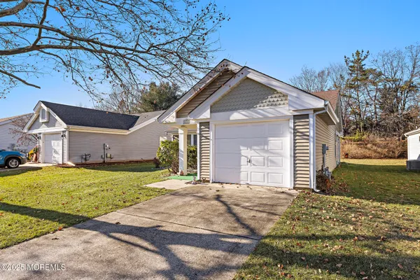 Property Slideshow image 2 of 29 | 2246 agincourt rd, Toms River, NJ, 08755