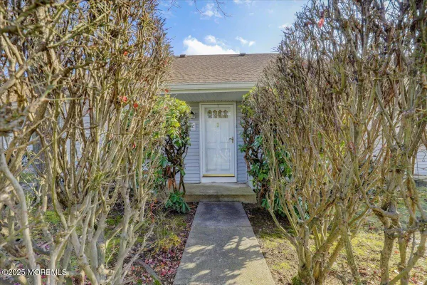 Property Slideshow image 3 of 29 | 128 korn market c, Freehold, NJ, 07728