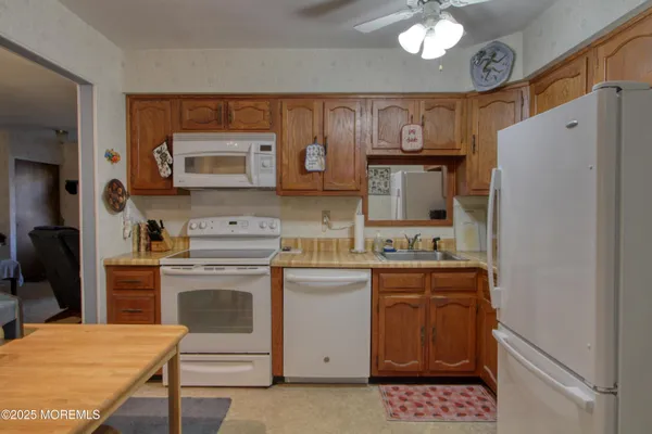 Property Slideshow image 2 of 16 | 9 greenleaf st, Whiting, NJ, 08759