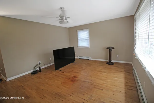 Property Slideshow image 3 of 31 | 13 shaw ct, Toms River, NJ, 08757