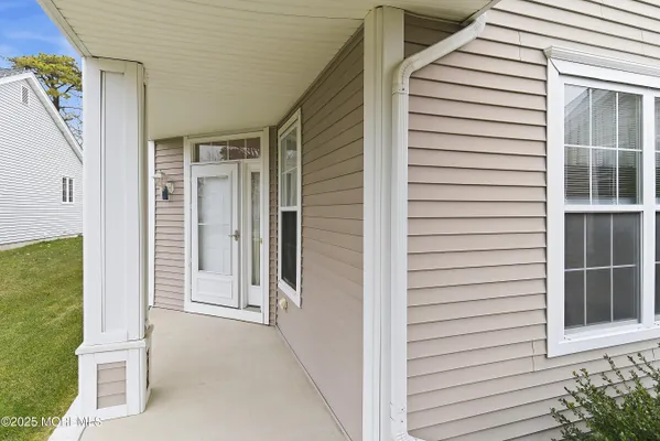 Property Slideshow image 3 of 61 | 6 swan lake ct, Barnegat, NJ, 08005