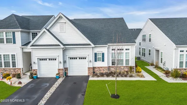 Property Slideshow image 3 of 35 | 18 gulfstream rd, New Egypt, NJ, 08533