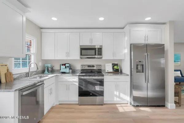 Property Slideshow image 3 of 47 | 1146b argyll cir b, Lakewood, NJ, 08701