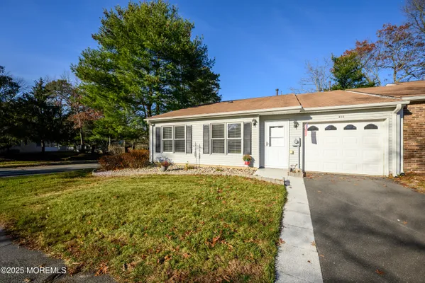 Property Slideshow image 2 of 36 | 233 cloverdale dr, Lakewood, NJ, 08701