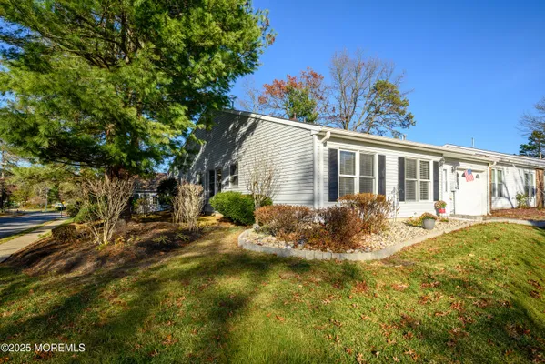 Property Slideshow image 3 of 36 | 233 cloverdale dr, Lakewood, NJ, 08701