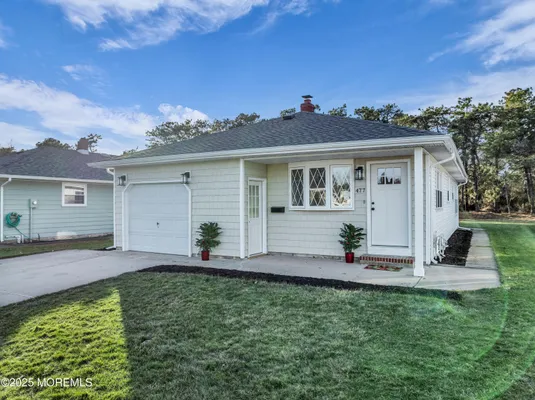 Property Slideshow image 2 of 32 | 477 saint thomas dr, Toms River, NJ, 08757
