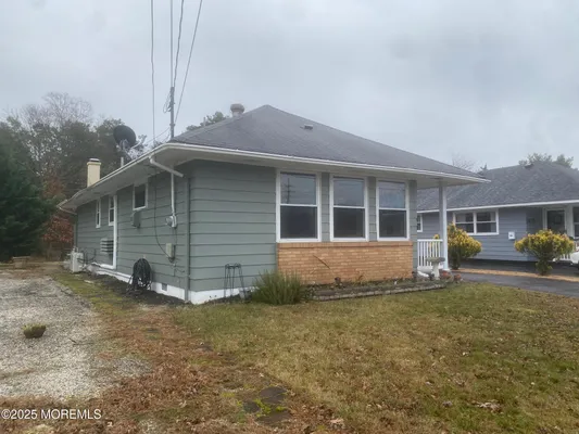 Property Slideshow image 2 of 30 | 23 yellowstone dr, Toms River, NJ, 08753